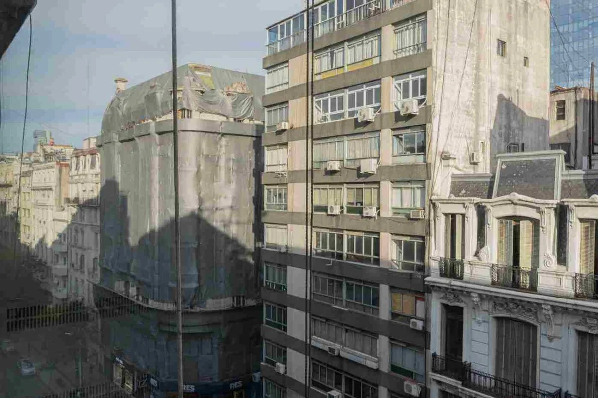 VENTA OFICINA LUMINOSA APTO CRÉDITO EN SAN NICOLAS foto 5