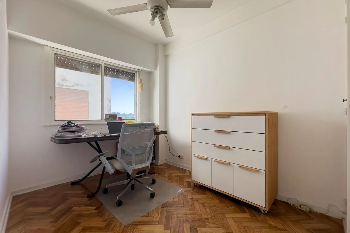 Venta Depto. 3 Ambientes con Balcón Monte Castro foto 5
