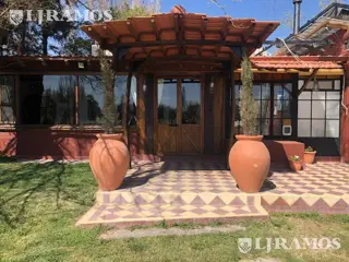 Casa rural con alma de finca. a 4 km de la capital. Mendoza. Rivadavia. terreno 8000 m2 foto 1