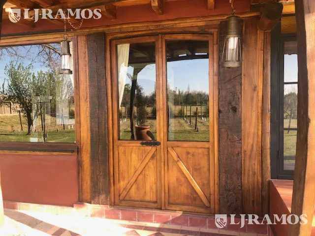 Casa rural con alma de finca. a 4 km de la capital. Mendoza. Rivadavia. terreno 8000 m2 foto 5