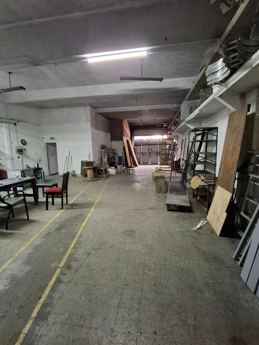 Venta Galpon con vivienda , en Parque Avellaneda foto 3