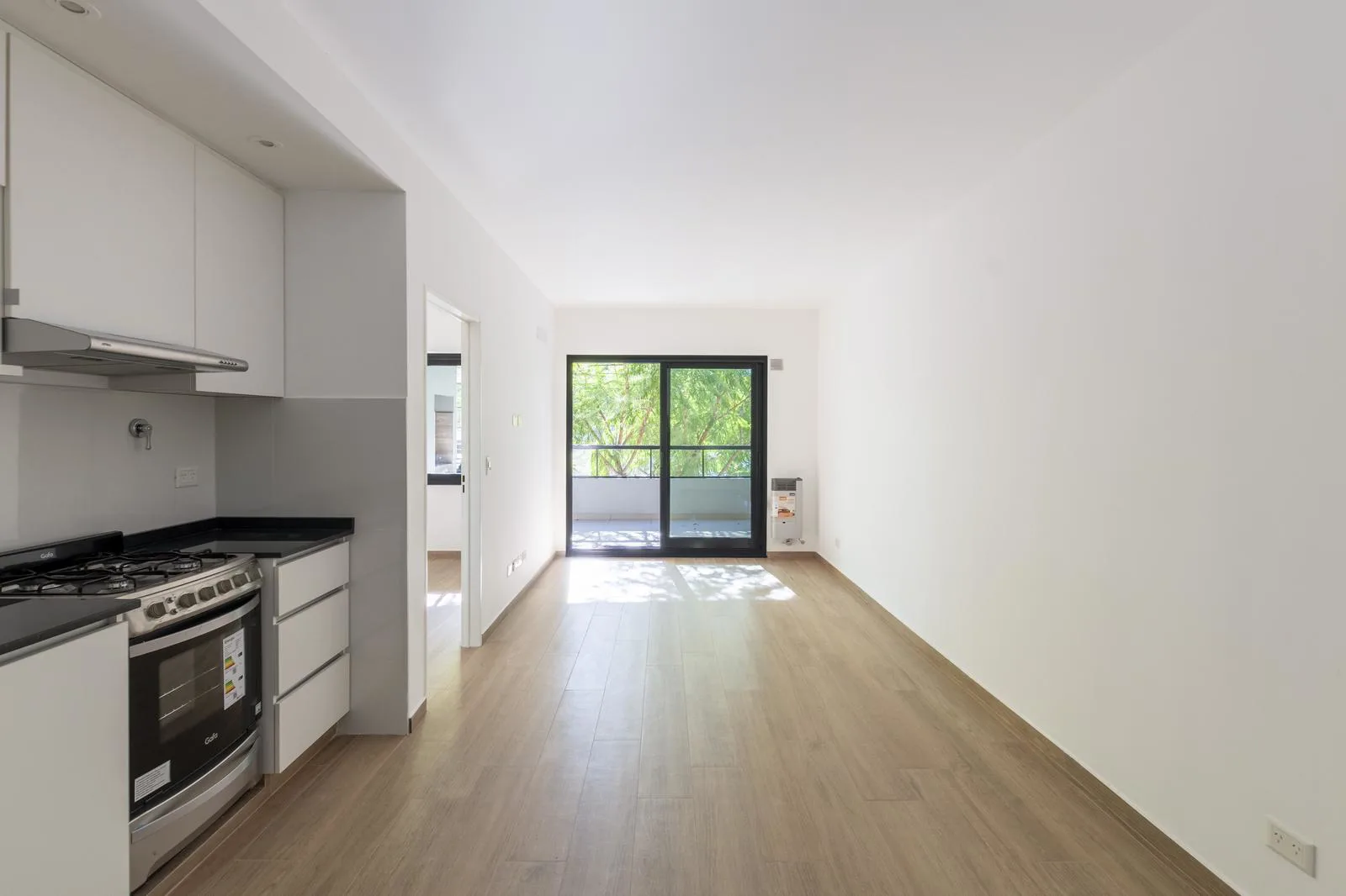 Departamento 2 ambientes a estrenar al frente en Coghlan - Superi 2946, 1°A foto 3