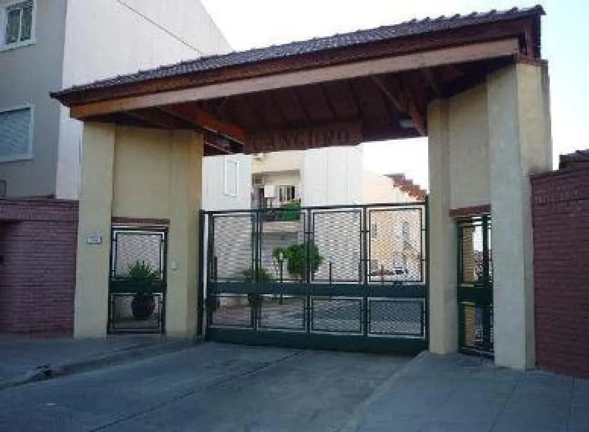 VENTA DUPLEX 4 AMBIENTES SAN ANDRÉS foto 3