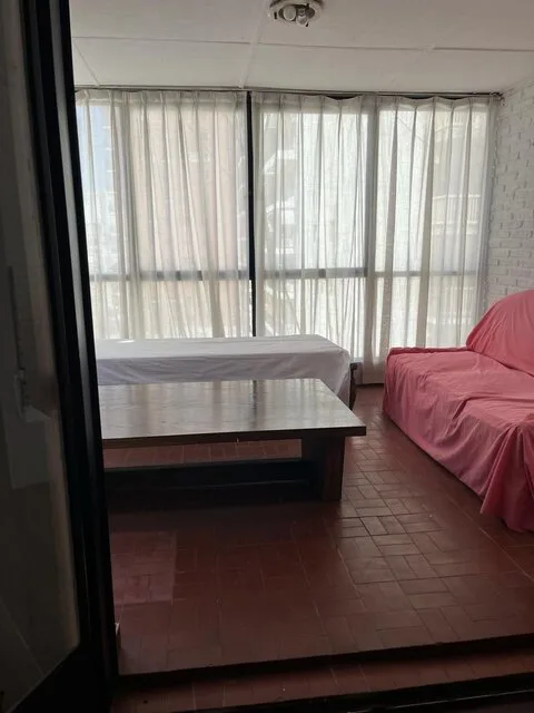 Se alquila un departamento de 2 ambientes amoblado con balcón foto 2