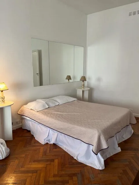 Se alquila un departamento de 2 ambientes amoblado con balcón foto 4
