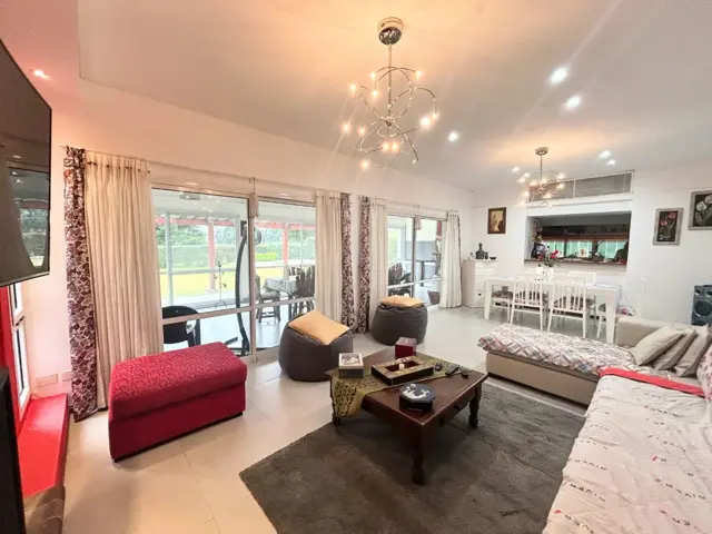 Venta casa 6 amb amoblado Cañuelas Club de Campo