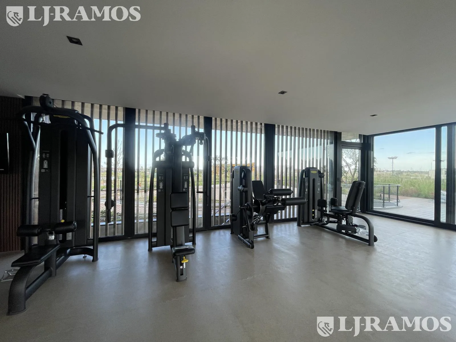 Lote a la laguna en venta en Los Puentes, Nordelta. foto 4