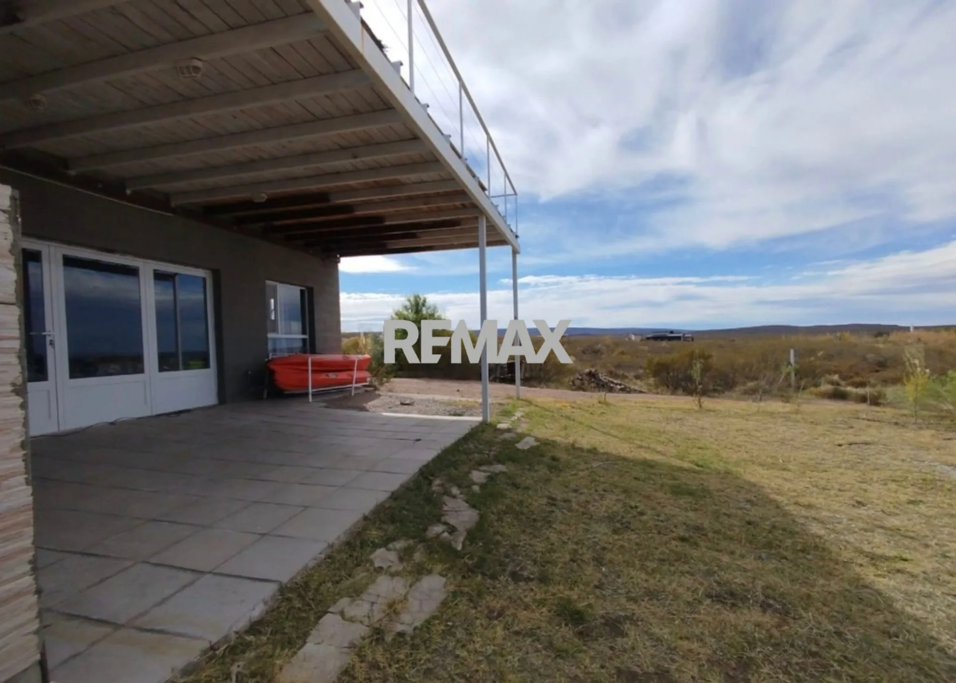 VENTA DE CASA EN CHOCON MEDIO- ETAPA TERRAZAS foto 2