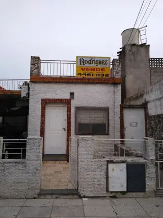 Lote 8,66x44 con 2 viviendas foto 2