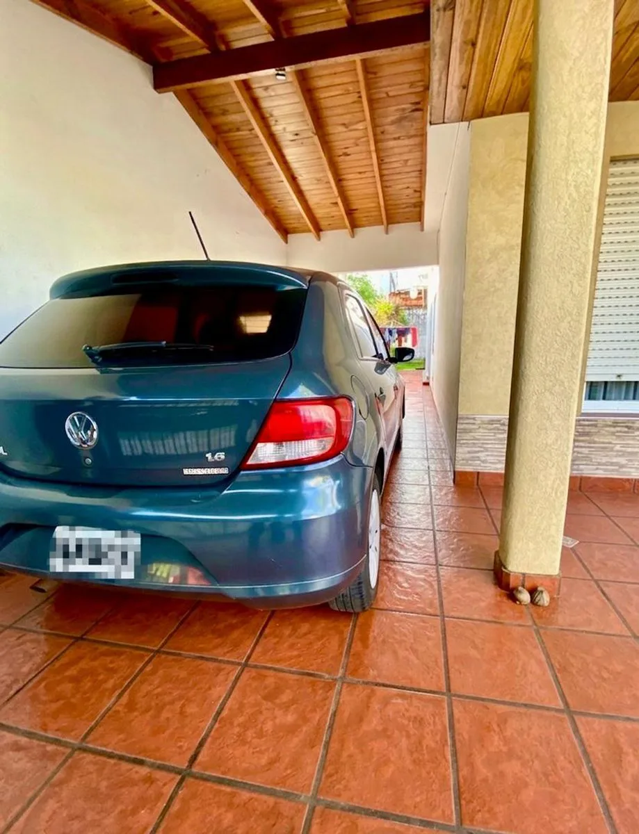 VENTA DE MUY LINDA CASA 4 AMBIENTES EN LAFERRERE foto 3