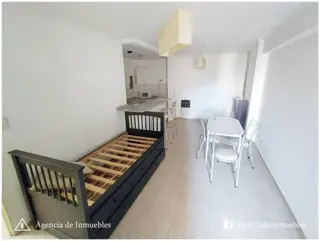 ALQUILA: Departamento 1 Dormitorio ubicado en calle Balcarce al 450 deBarrio Nueva Córdoba.  El departamento cuenta con: Living-Comedor ampliocon cale foto 2