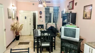 VENTA CASA EN OLIVEROS CON PARQUE Y PILETA foto 3