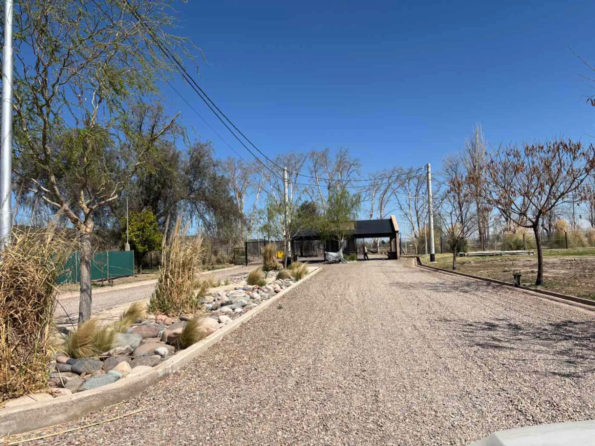 LOTE EN VENTA EN PEDRIEL LUJAN DE CUYO foto 4