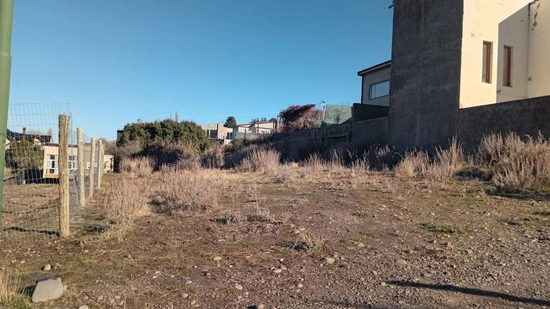 Terreno en Esquel 468m2. Con Servicios. foto 3