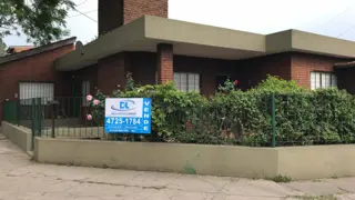 VENTA CASA EN ESQUINA SOBRE TERRENO DE 375 M2 foto 5