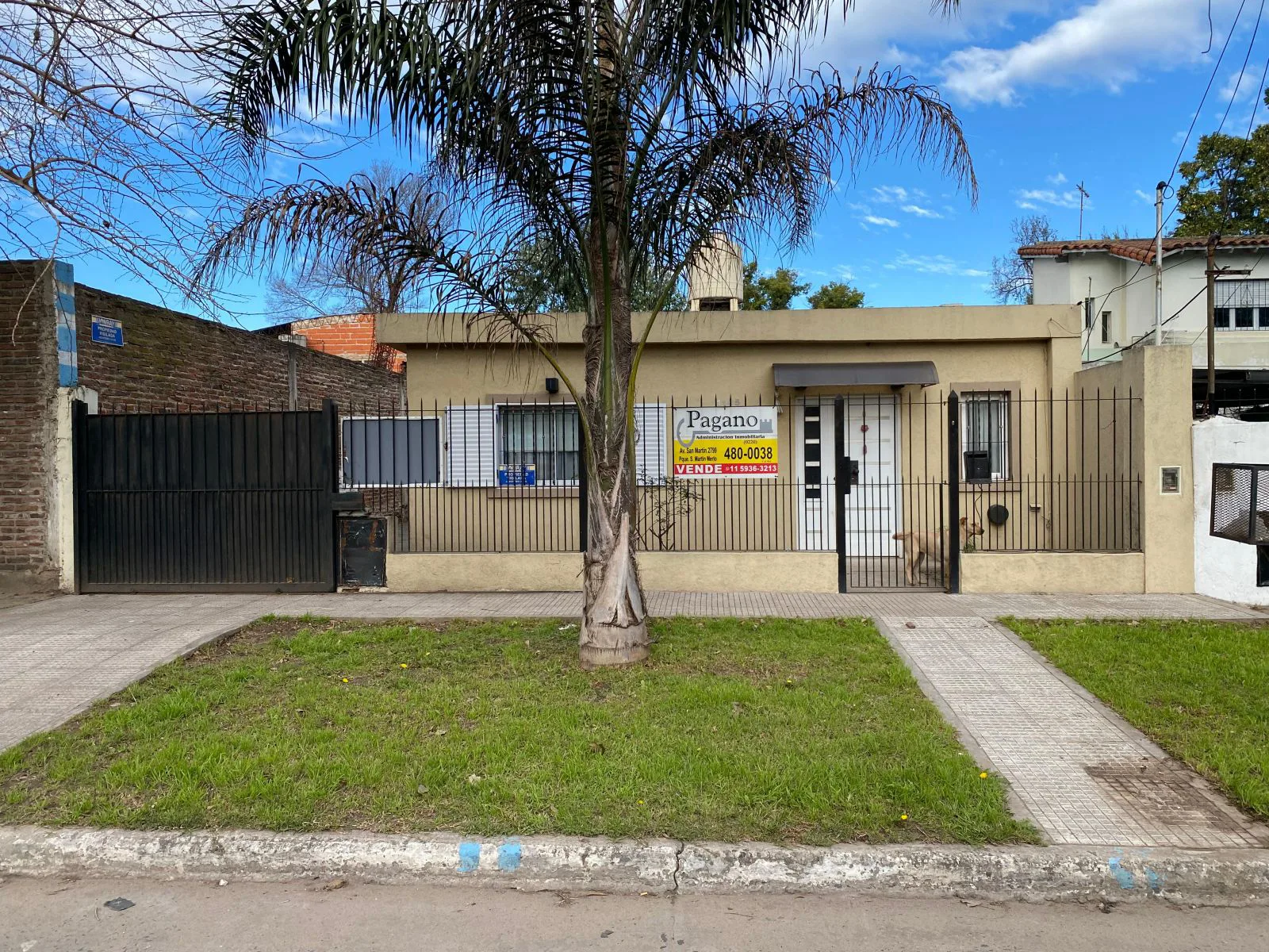 Casa en Lote de 550 m²