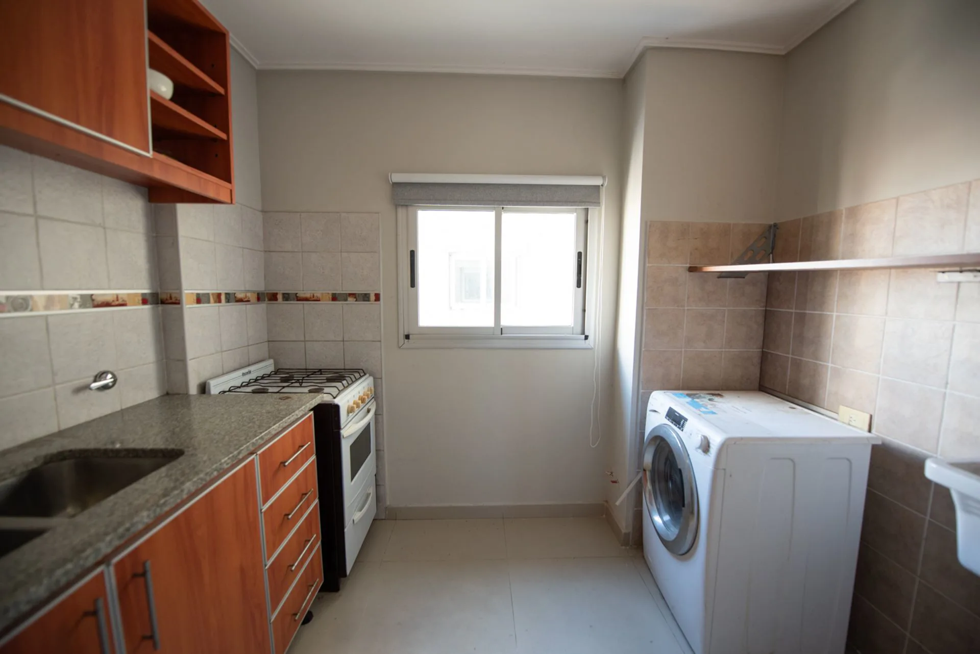 DEPARTAMENTO 1 DORMITORIO EN VENTA LA PLATA BALCON foto 4