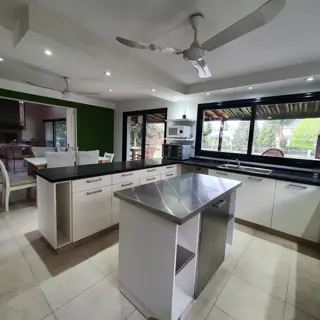 HERMOSA CASA EN SAN PATRICIO foto 3