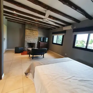 HERMOSA CASA EN SAN PATRICIO foto 5