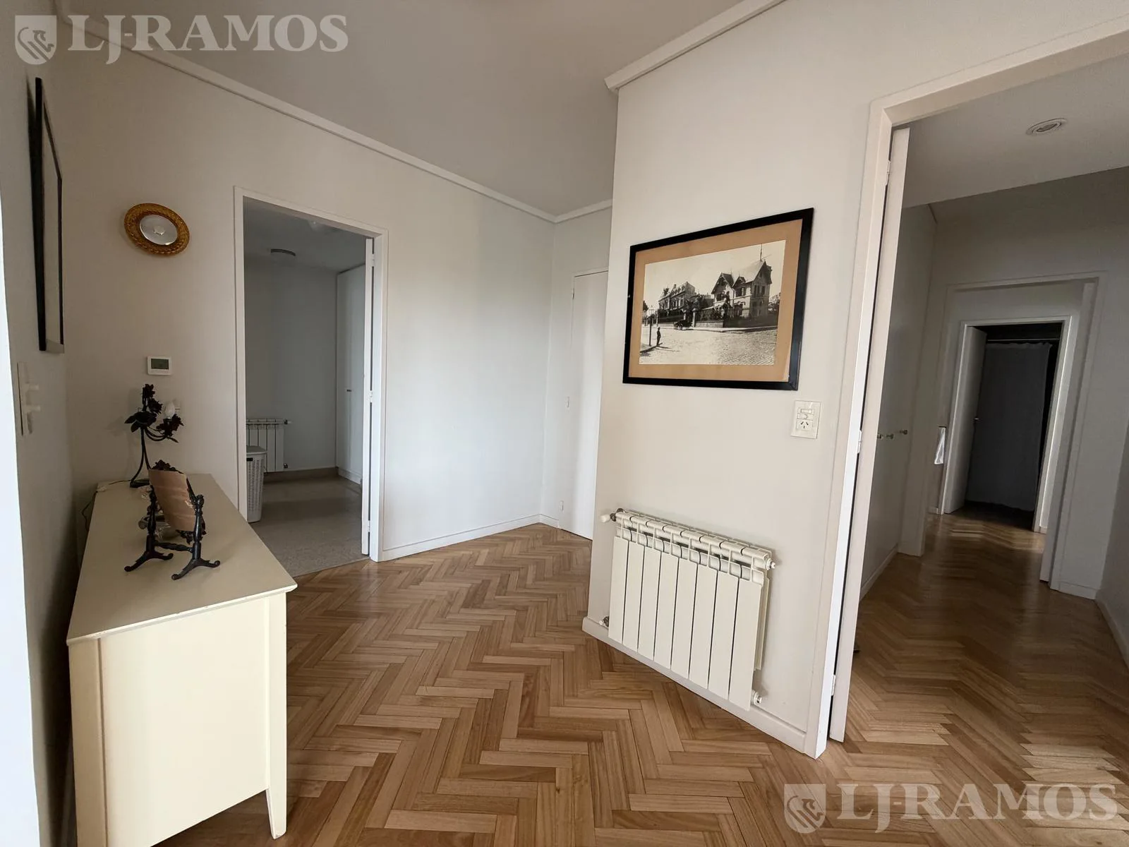 EXCLUSIVO DEPARTAMENTO EN ALQUILER, RECICLADO A NUEVO, CON INCREIBLE VISTA, EN ACASSUSO foto 4