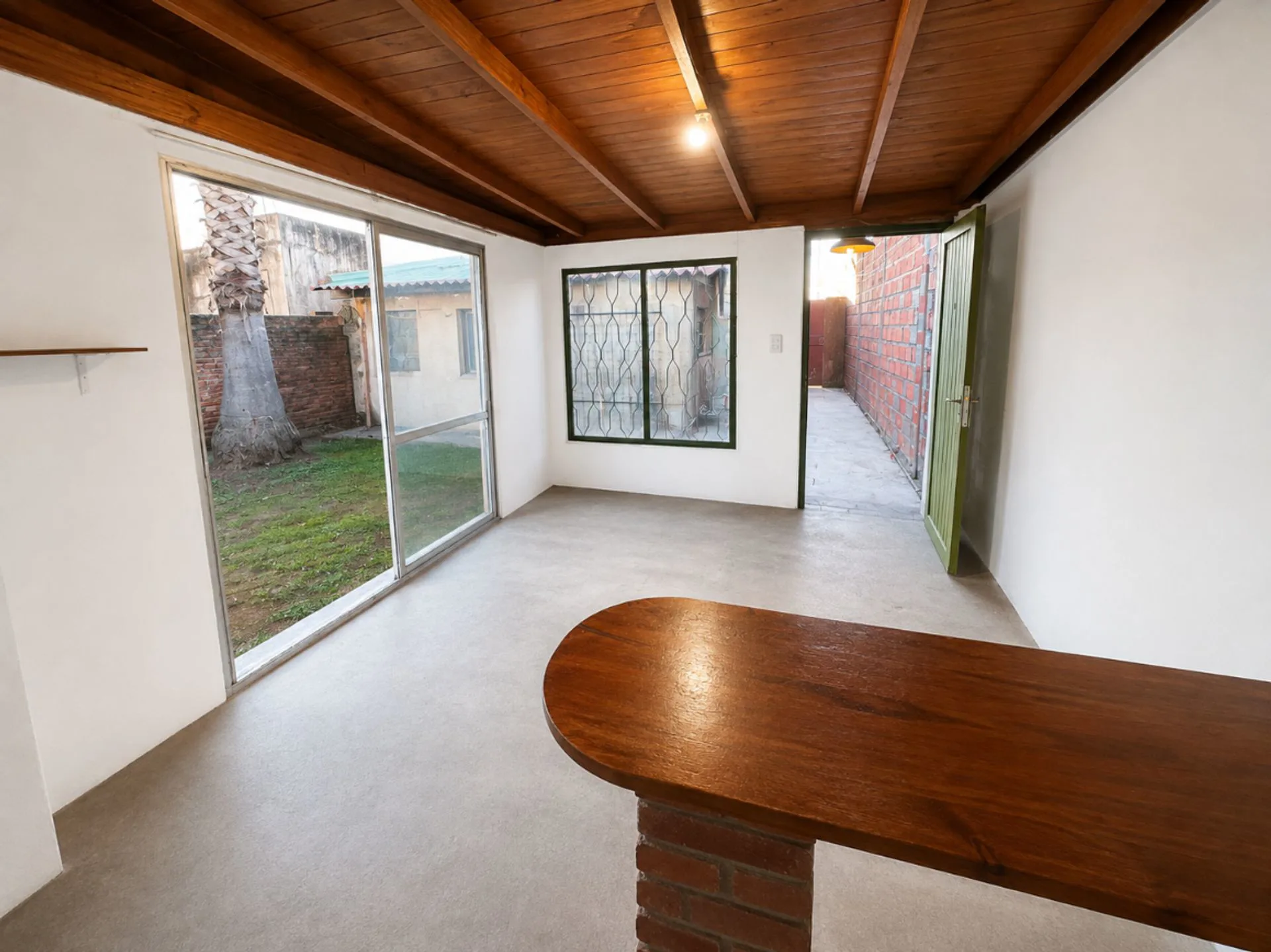 Alquiler – 2 ambientes con patio en Boulogne foto 3