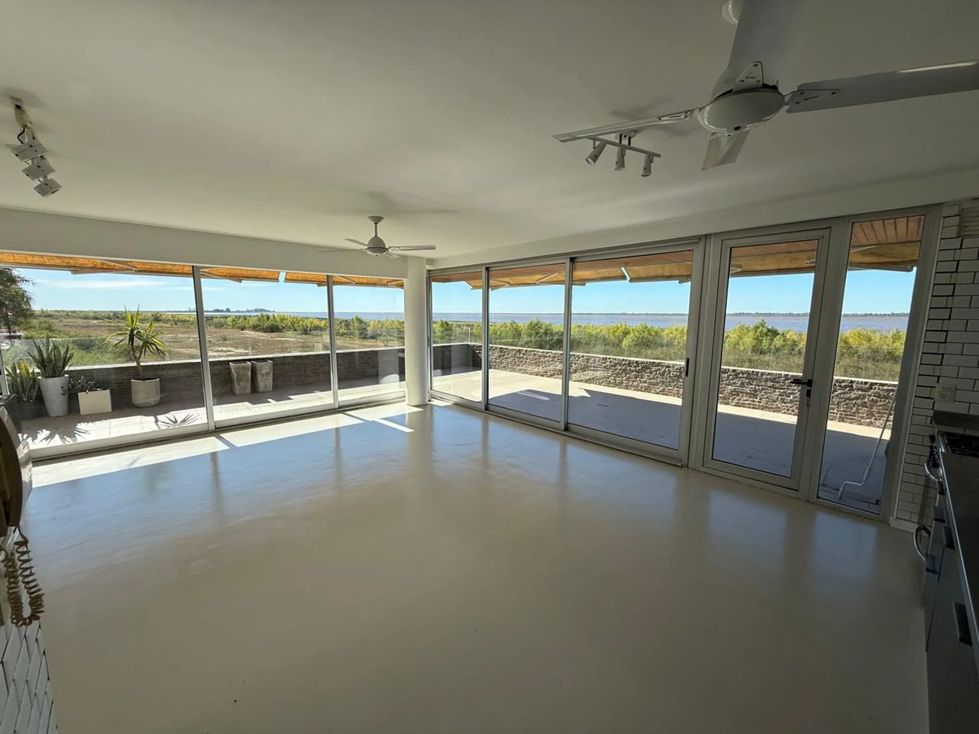 VENTA DPTO 2 DORM - LA RAMBLA CON VISTA AL RÍO foto 3