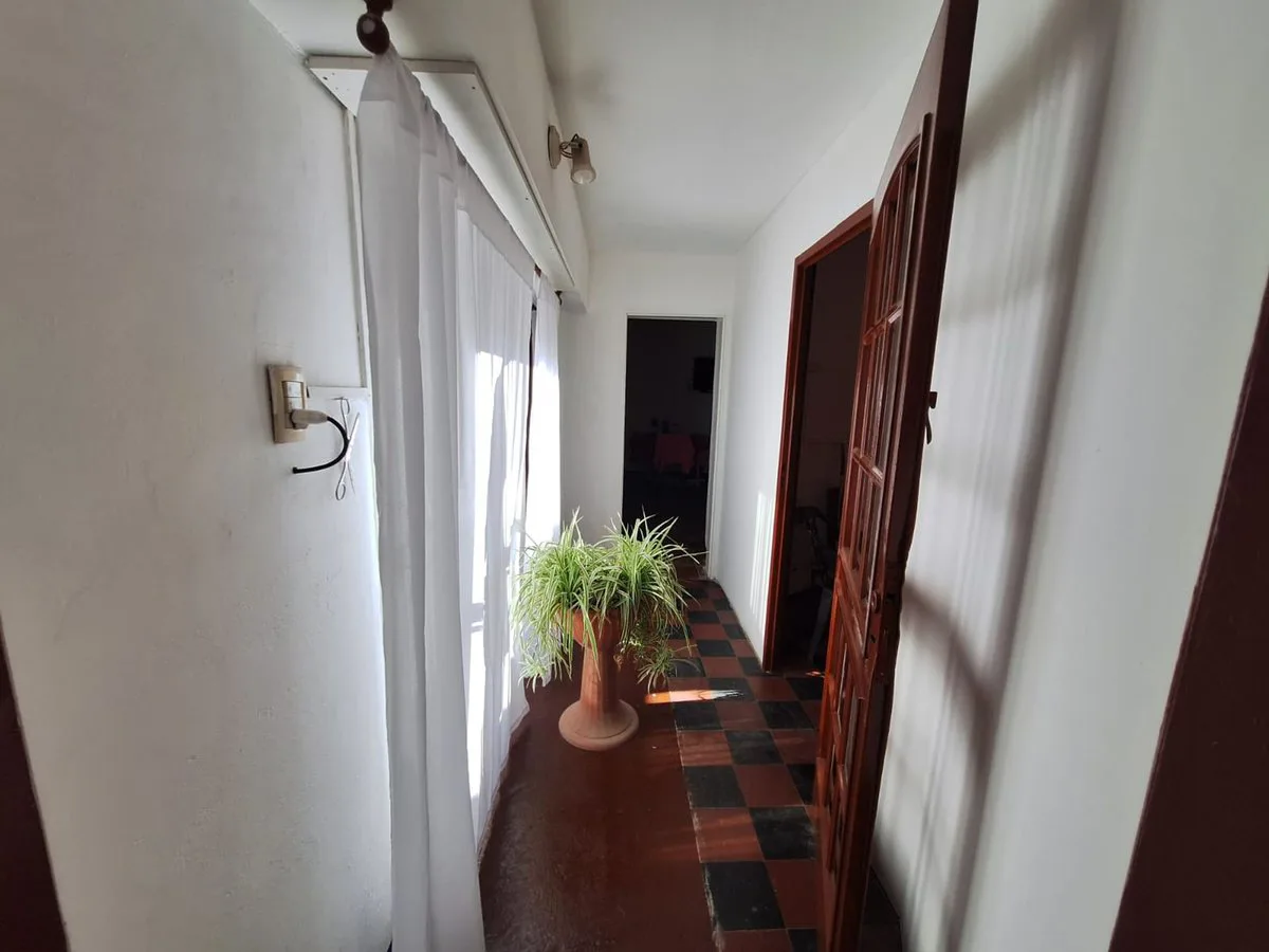 VENTA DE CASA EN PH DE DOS DORMITORIOS GRAN PATIO foto 2