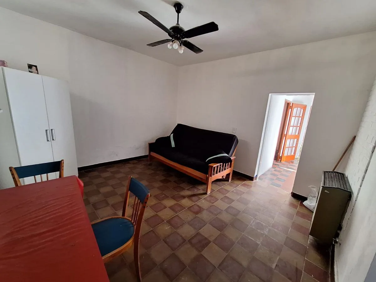 VENTA DE CASA EN PH DE DOS DORMITORIOS GRAN PATIO foto 5