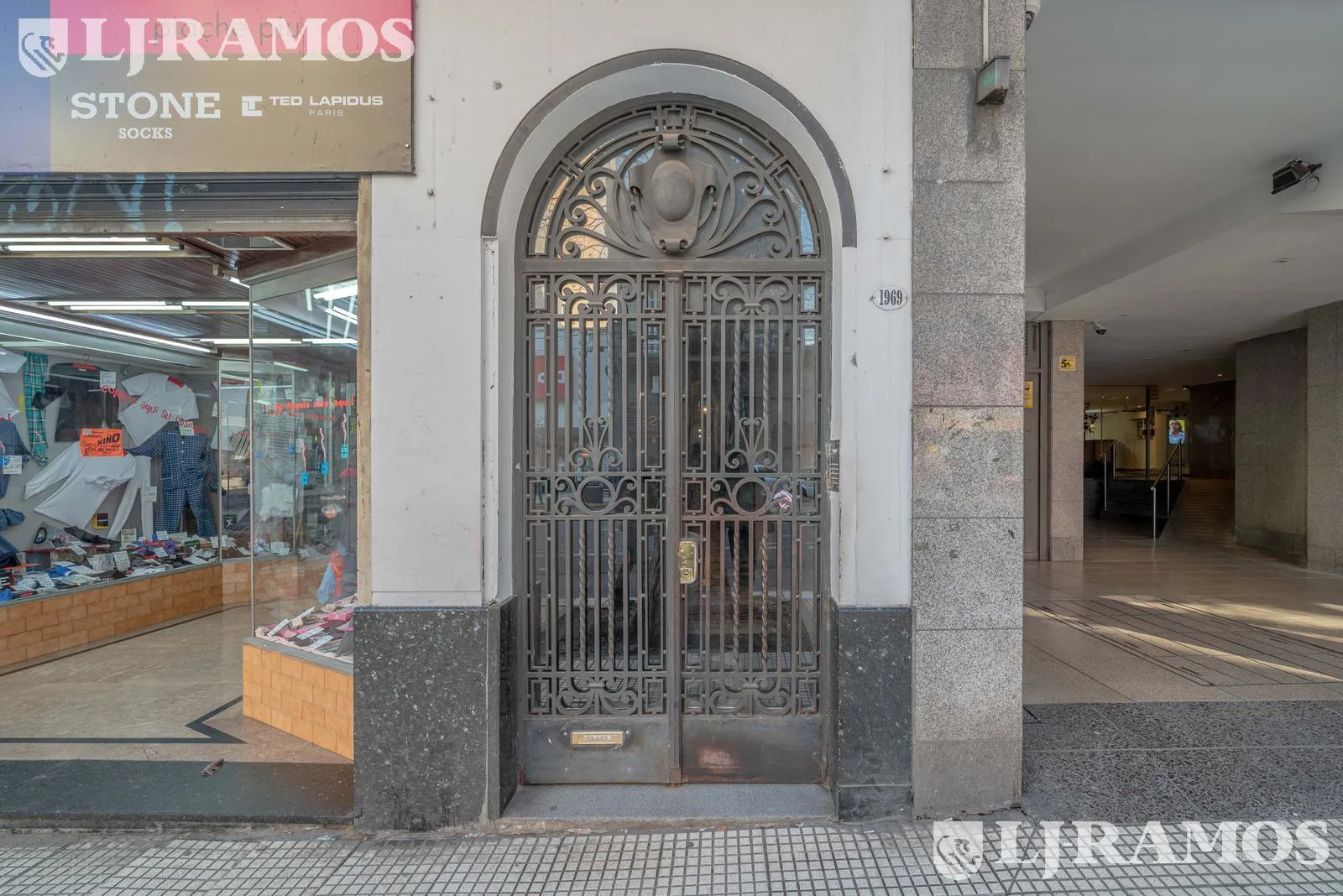Departamento Apto Profesional 2do piso a la calle foto 2