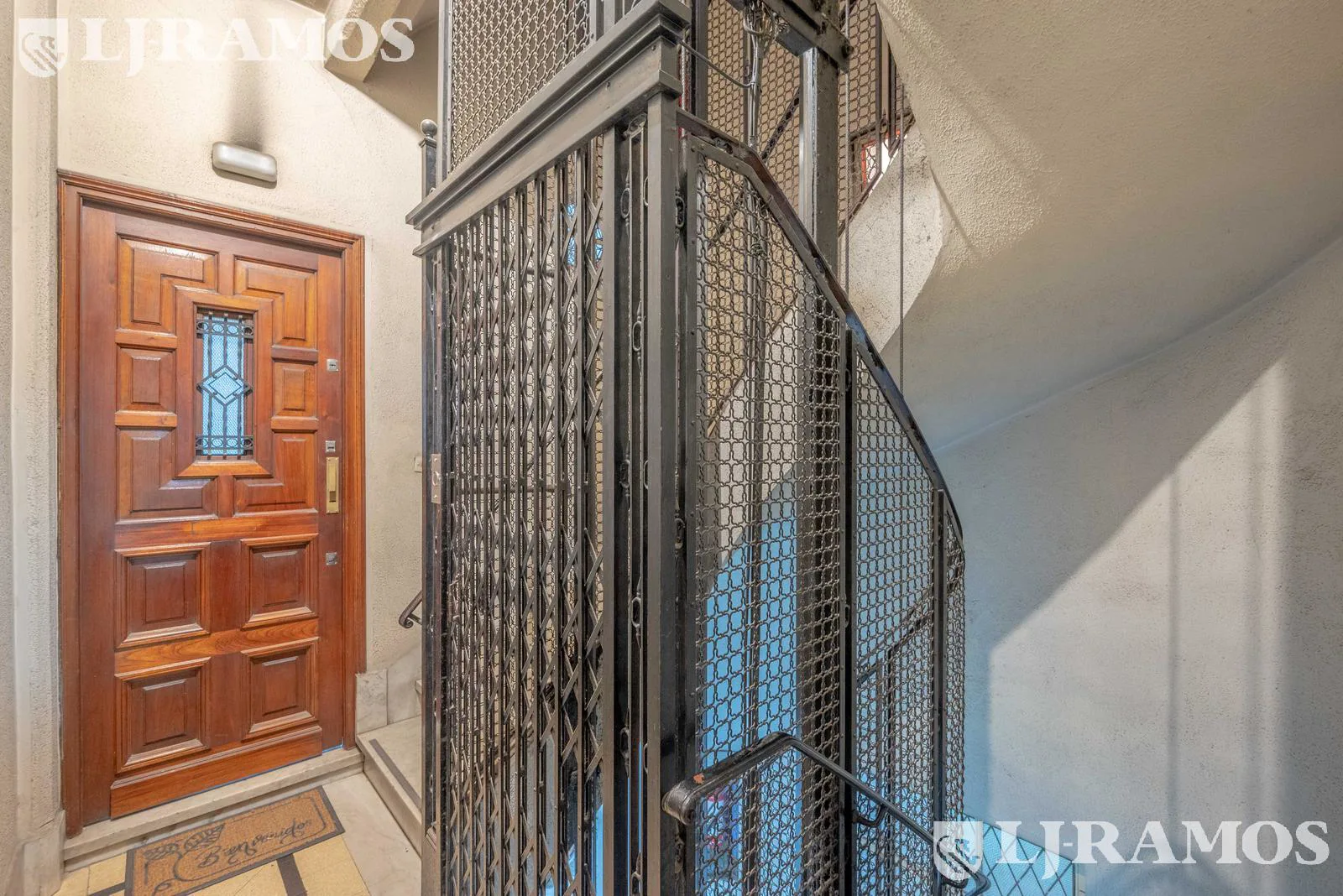 Departamento Apto Profesional 2do piso a la calle foto 4