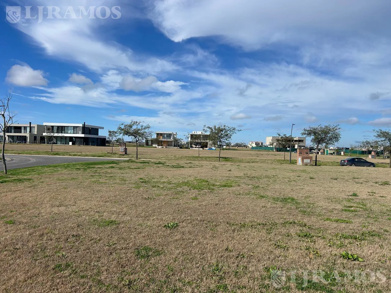 Terreno en Puertos del Lago - BARRIO AMARRAS foto 3