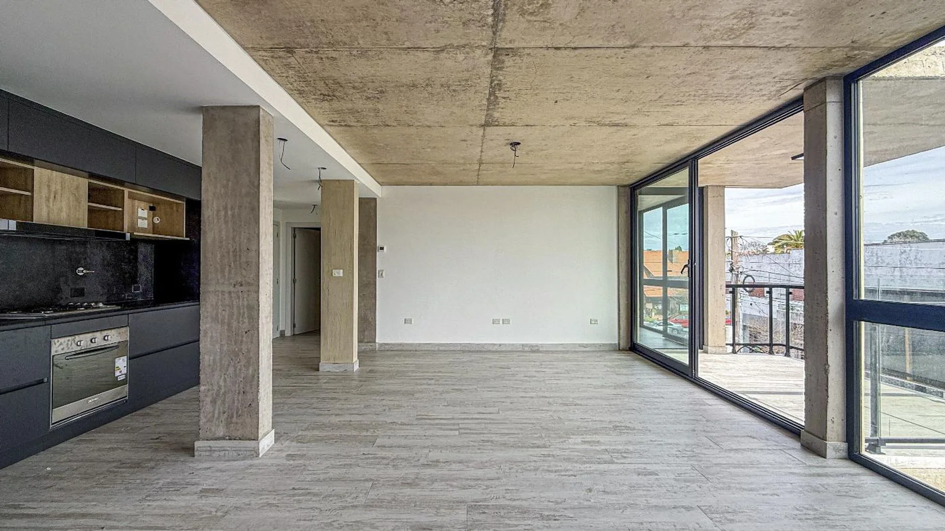VENTA DEPARTAMENTO 3 AMB FRENTE CON BALCON CHAUVIN foto 2