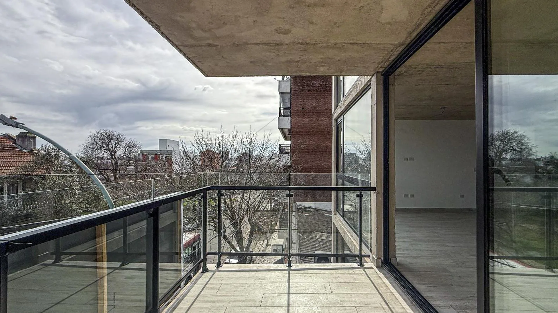 VENTA DEPARTAMENTO 3 AMB FRENTE CON BALCON CHAUVIN foto 5