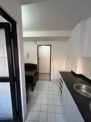 Departamento de dos ambientes con balcón en Piñeyro foto 5