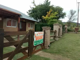 Excelente propiedad en B° Cuatro Horizontes. foto 2