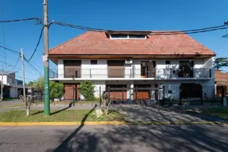 Hermoso Triplex Frente a Plaza Colon Cercano a Avs, Gba Sur - Zonaprop foto 3