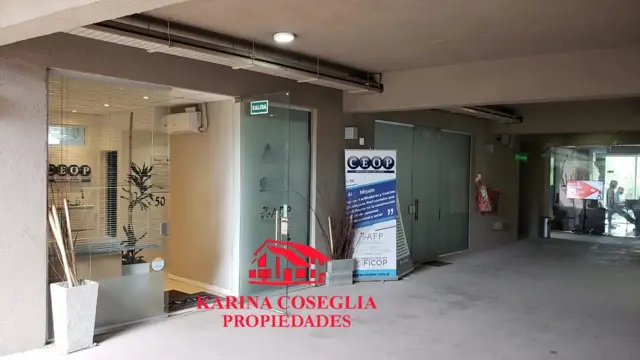EXCELENTE OFICINA EN VENTA
