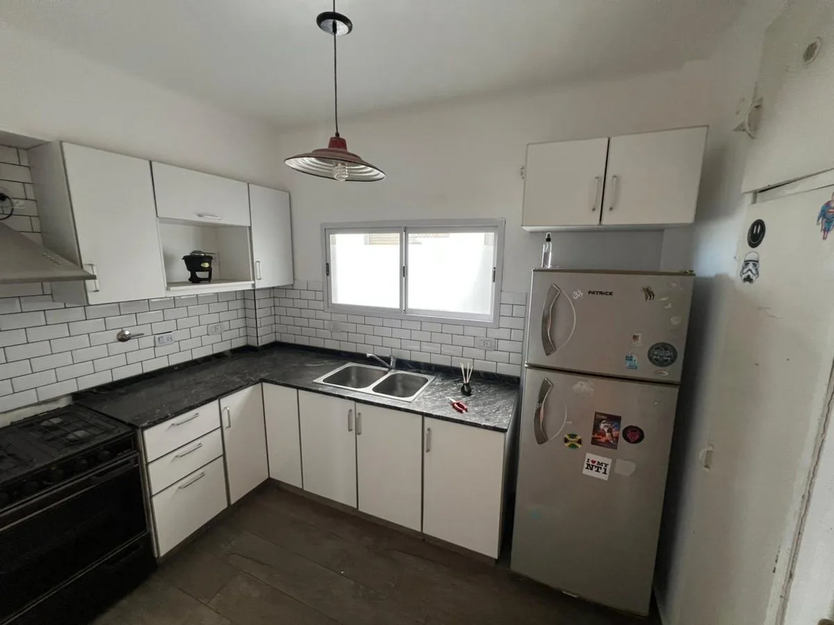 DEPTO SEMIPISO  3 1/2 AV. H. YRIGOYEN 3500 foto 4