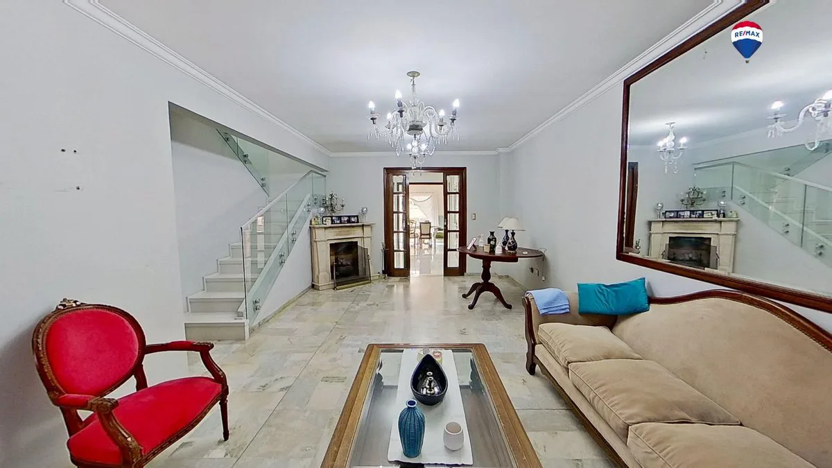 VENTA CASA 6 AMB EN ITUZAINGO CON JARDIN Y PISCINA foto 2