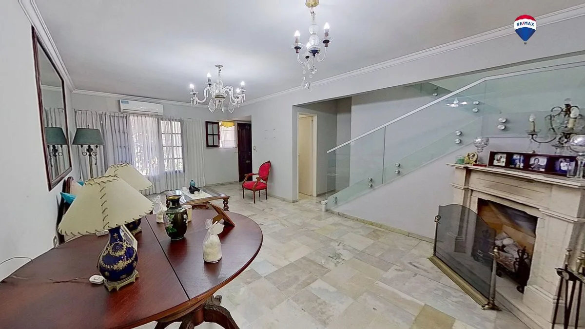 VENTA CASA 6 AMB EN ITUZAINGO CON JARDIN Y PISCINA foto 4