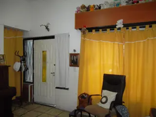 VENTA DE PH TRES AMB A REFACCIONAR ZONA CHILAVERT foto 2
