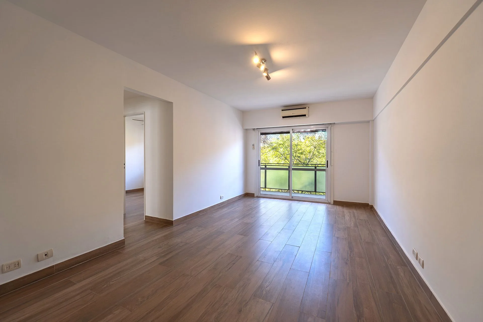 VENTA - DEPARTAMENTO 3 AMB C/BALCON - VILLA DEVOTO foto 2