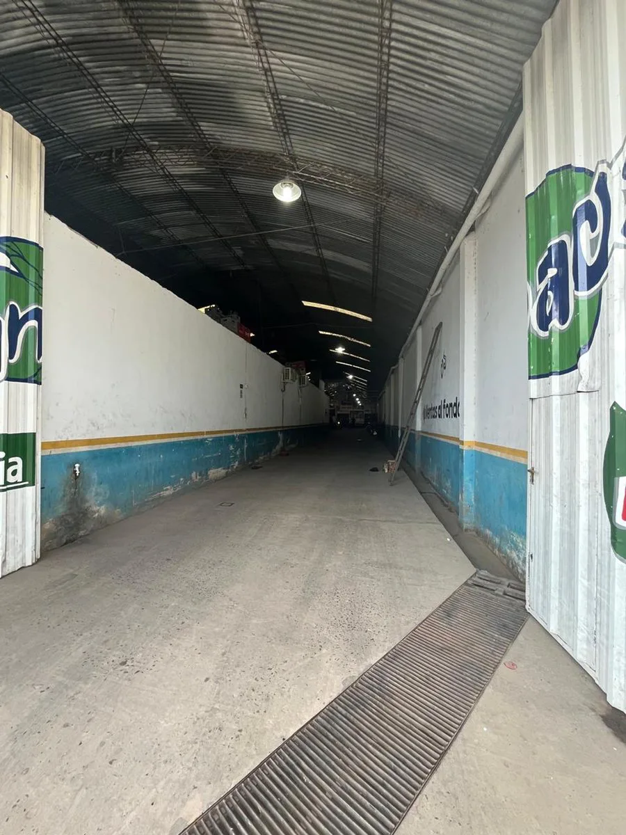 GALPON EN VENTA.  582,56 m² . FINANCIA 50% foto 2