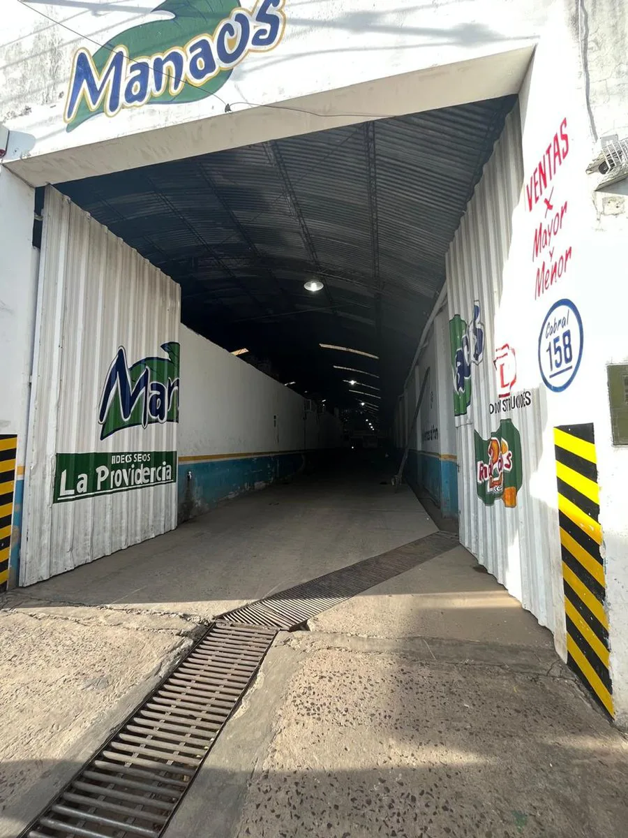 GALPON EN VENTA.  582,56 m² . FINANCIA 50% foto 3
