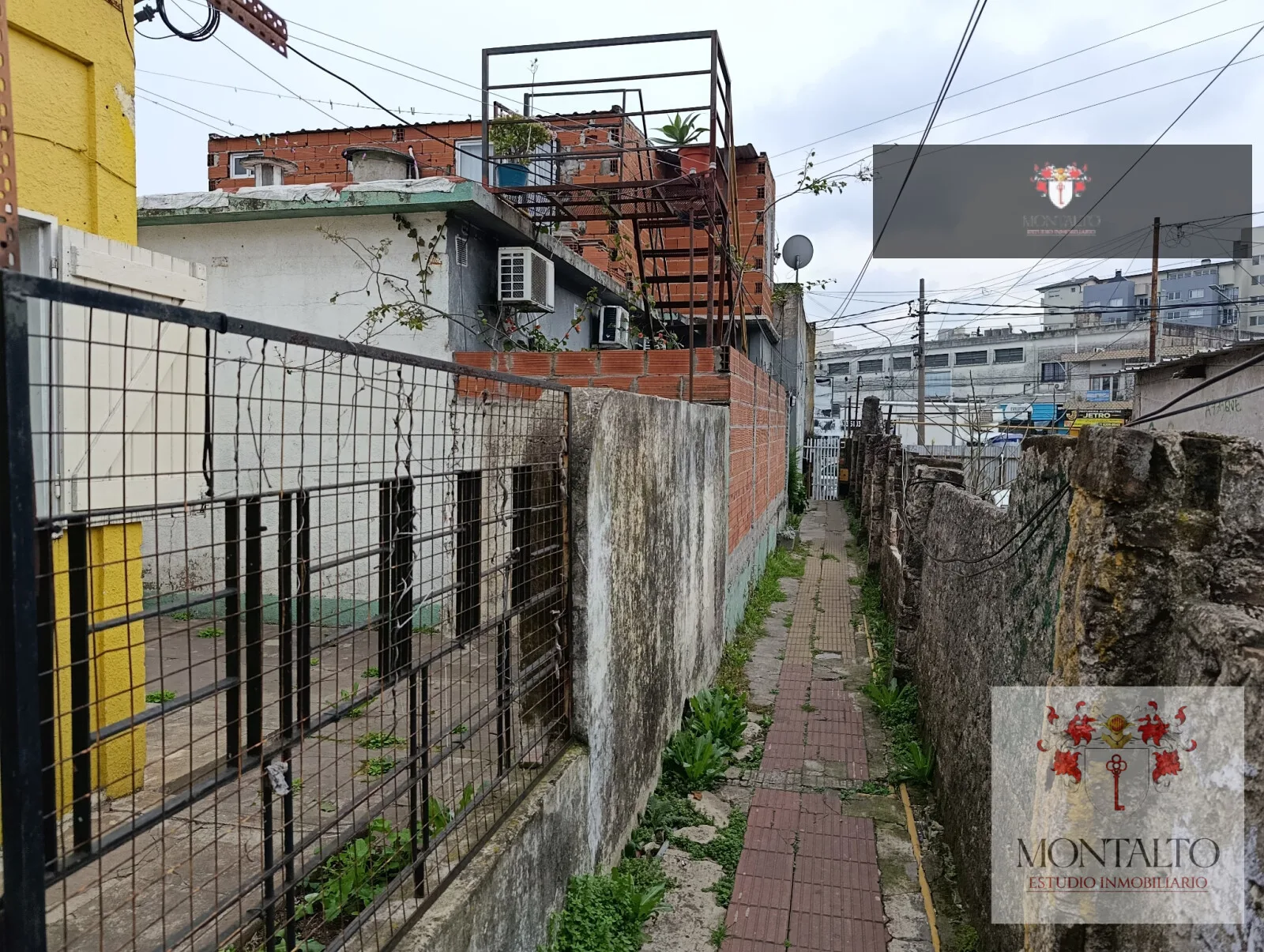 OPORTUNIDAD CASA PH 2 AMBIENTES CON PATIO A RECICLAR foto 3