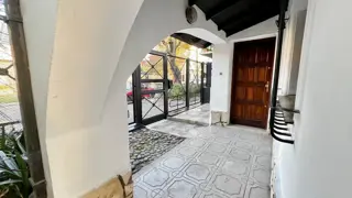 EN VENTA-CHALET 6 AMB-EXCELENTE UBICACIÓN foto 2