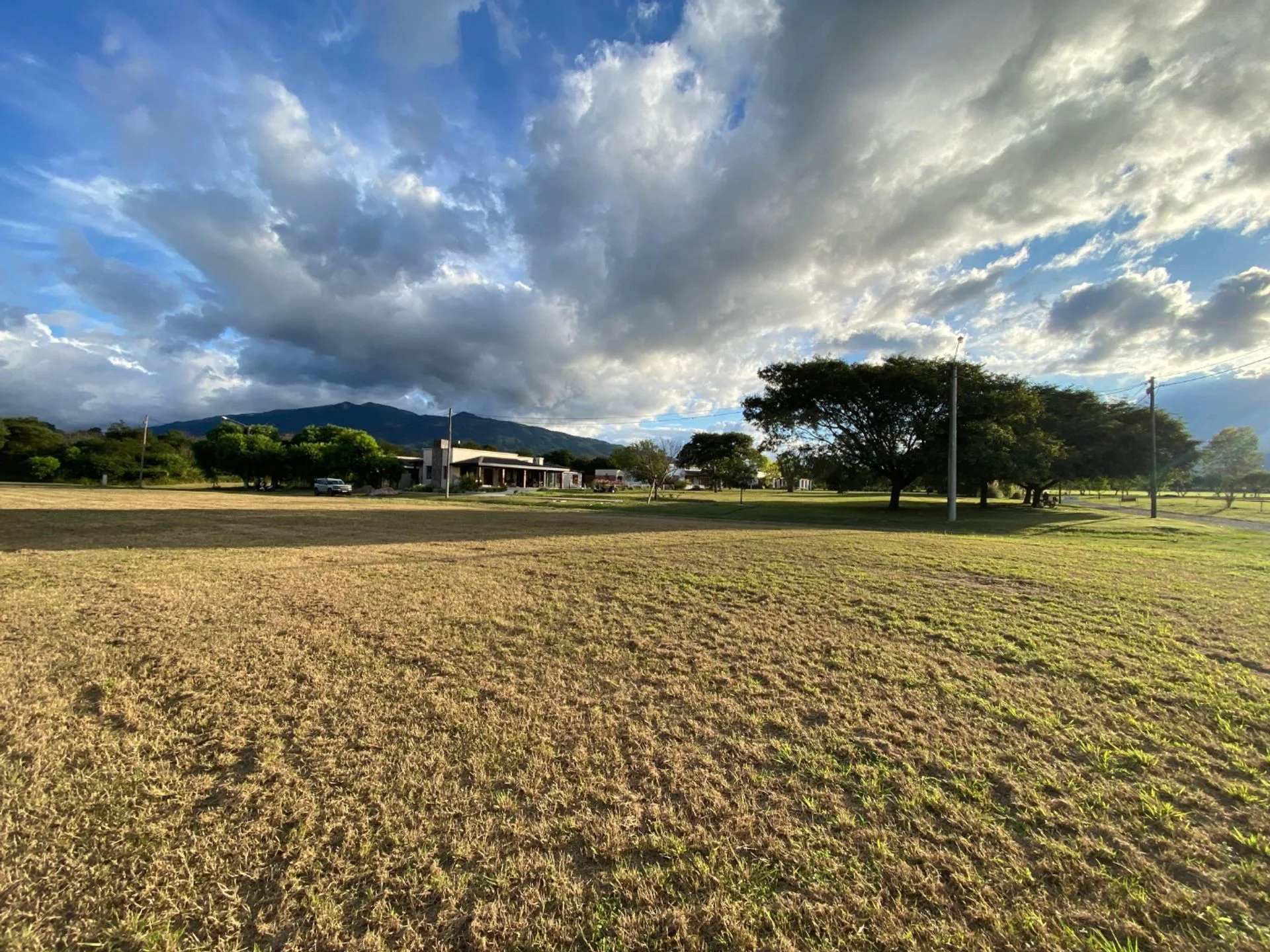 VENTA- LOTE EN CLUB DE CAMPO LAS CORTADERAS- TAPIA foto 2