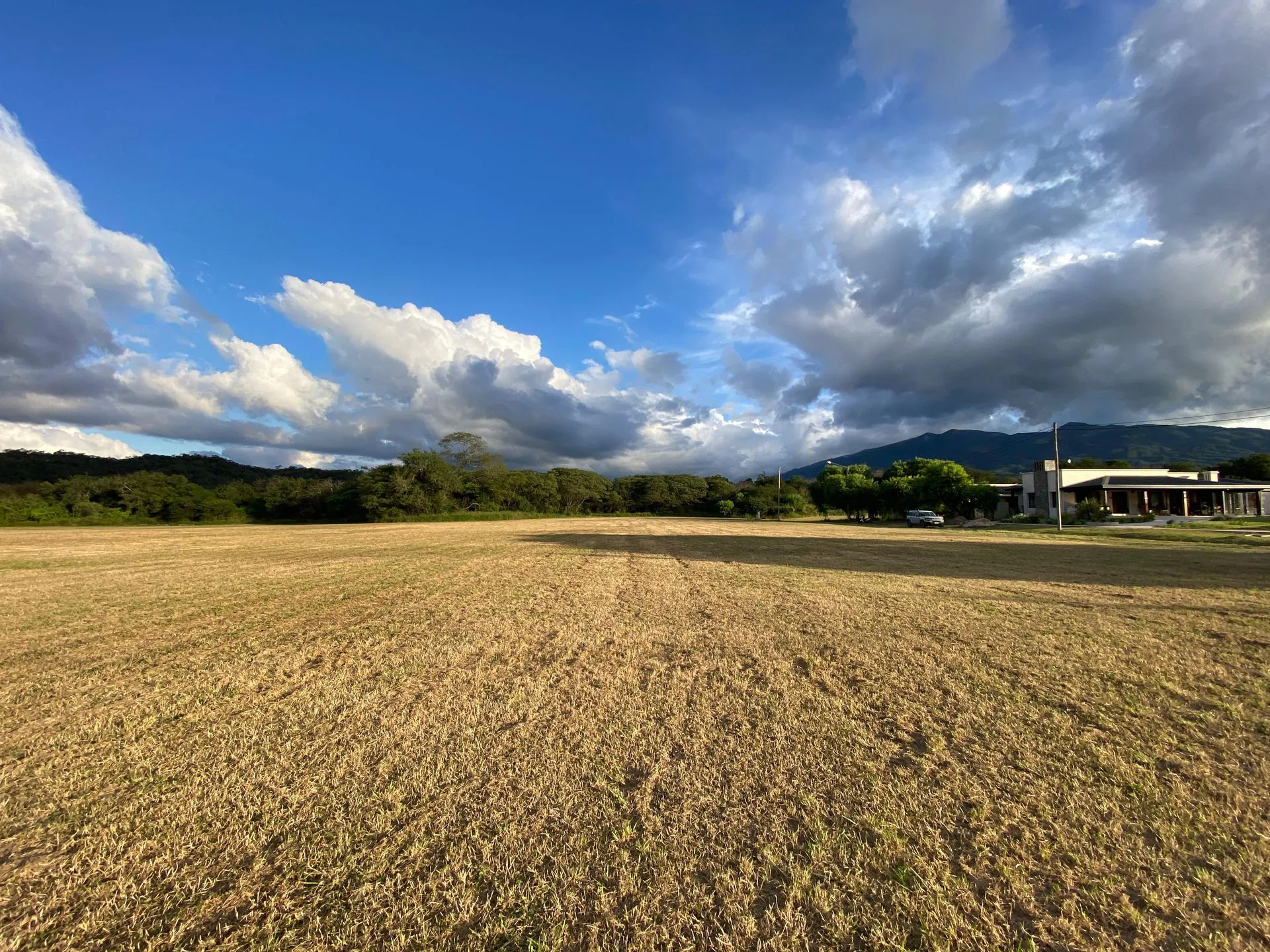 VENTA- LOTE EN CLUB DE CAMPO LAS CORTADERAS- TAPIA foto 4