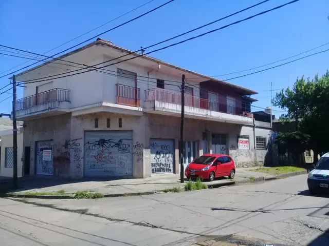 Excelente edificio en venta con 3 propiedades ideal inversor
