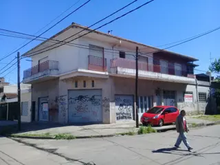 Excelente edificio en venta con 3 propiedades ideal inversor foto 2
